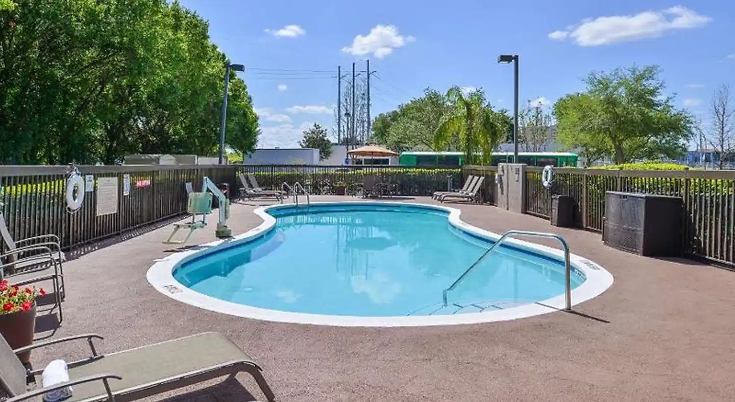 Hampton Inn closest to Universal Orlando Pool