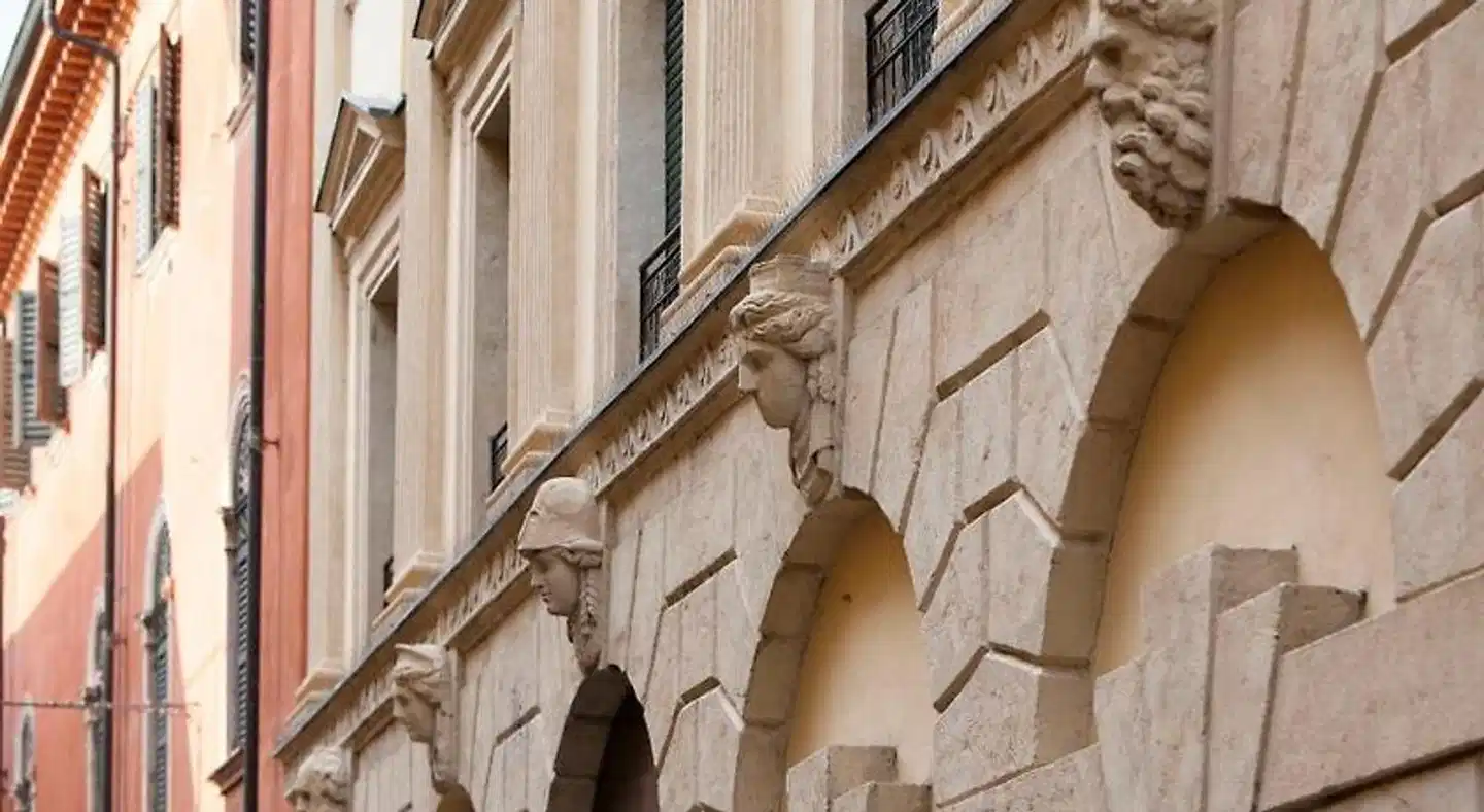 Oriana Suites Verona Aussenansicht