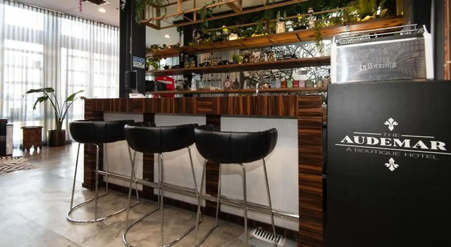 The Audemar Bar