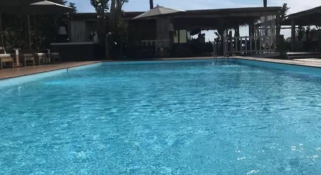 Cumeja Beach Club & Hotel OUTDOOR_POOL