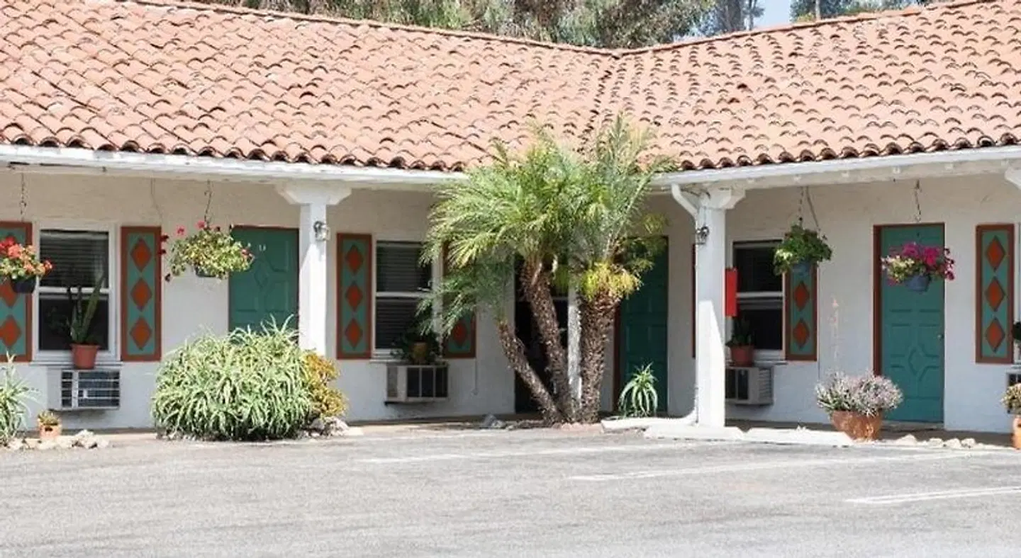 The Patriots Boutique Motel EXTERIOR