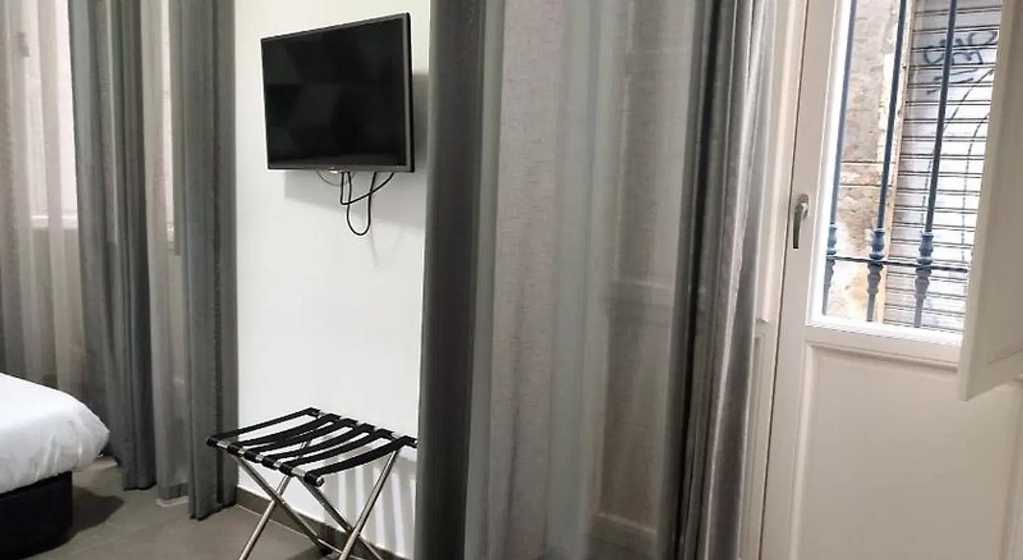 Flats Friends Soho Suites ROOM_EXAMPLE