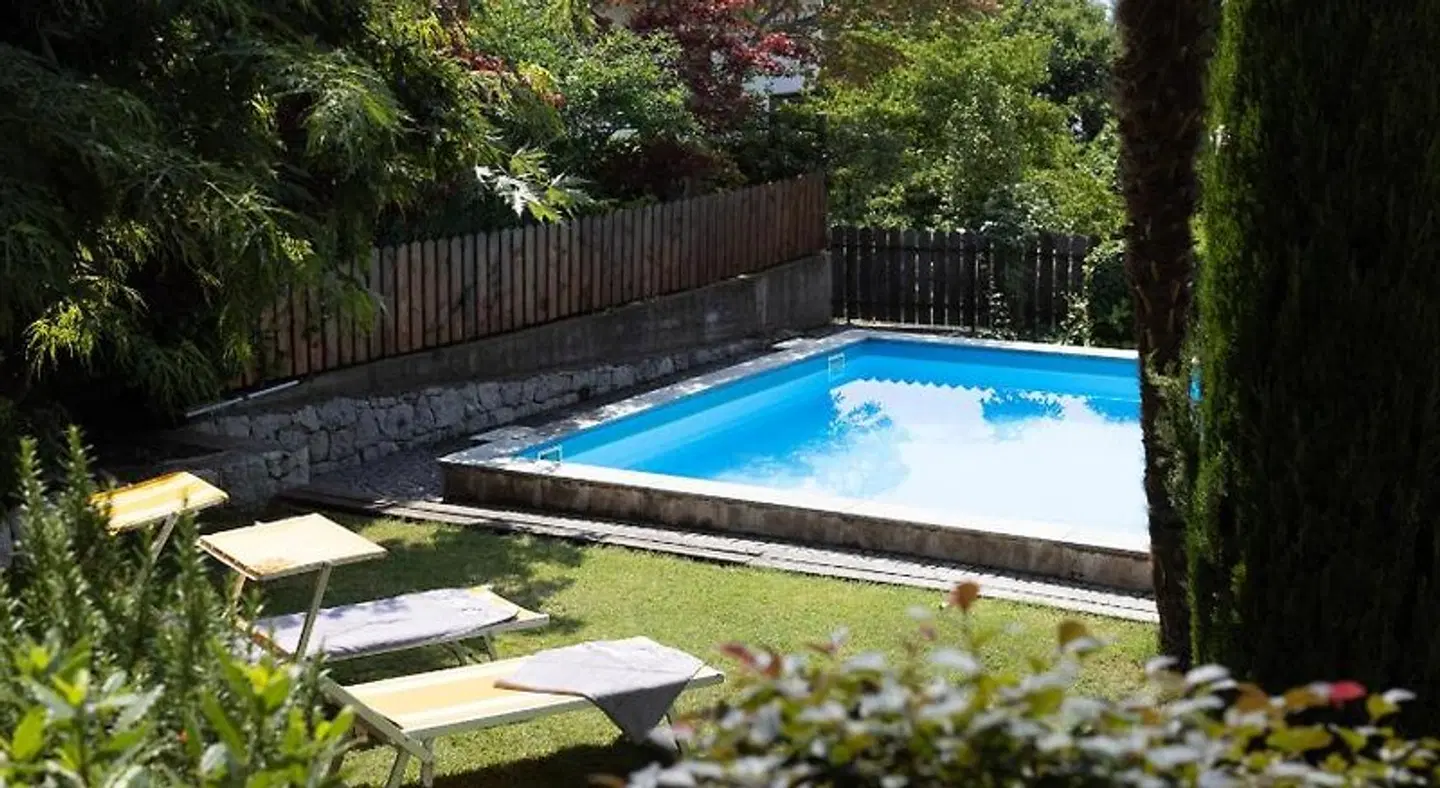 Garni Juval OUTDOOR_POOL