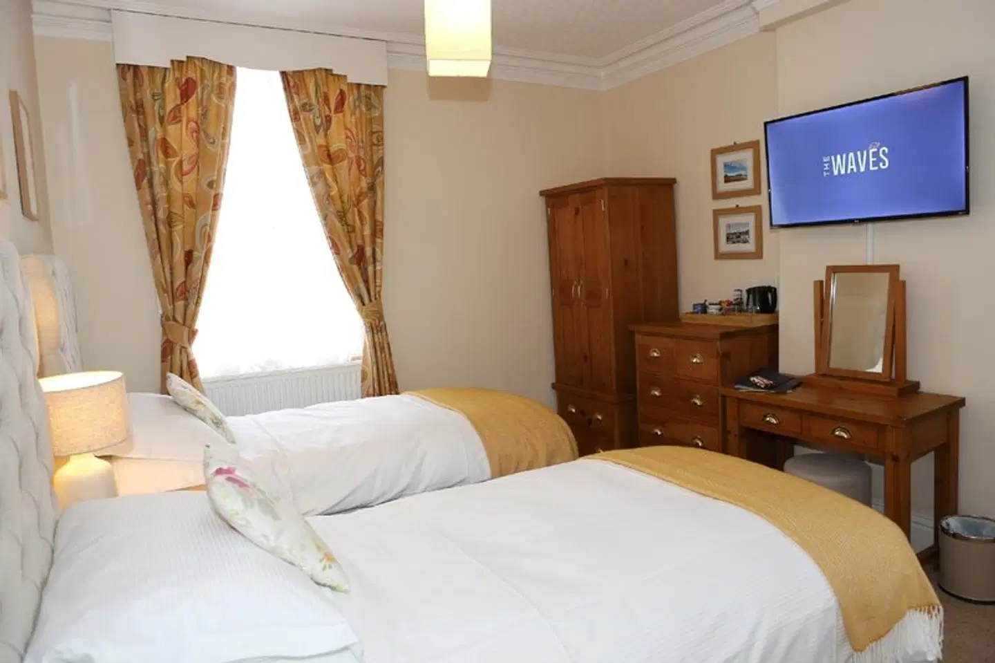 The Waves Coastal Bed and Breakfast ROOM_EXAMPLE