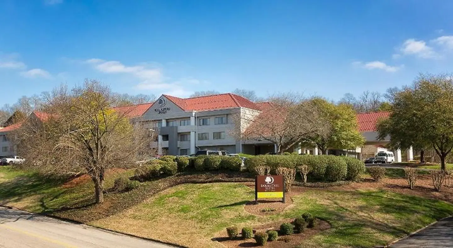 DoubleTree Suites by Hilton Nashville Airport EXTERIOR