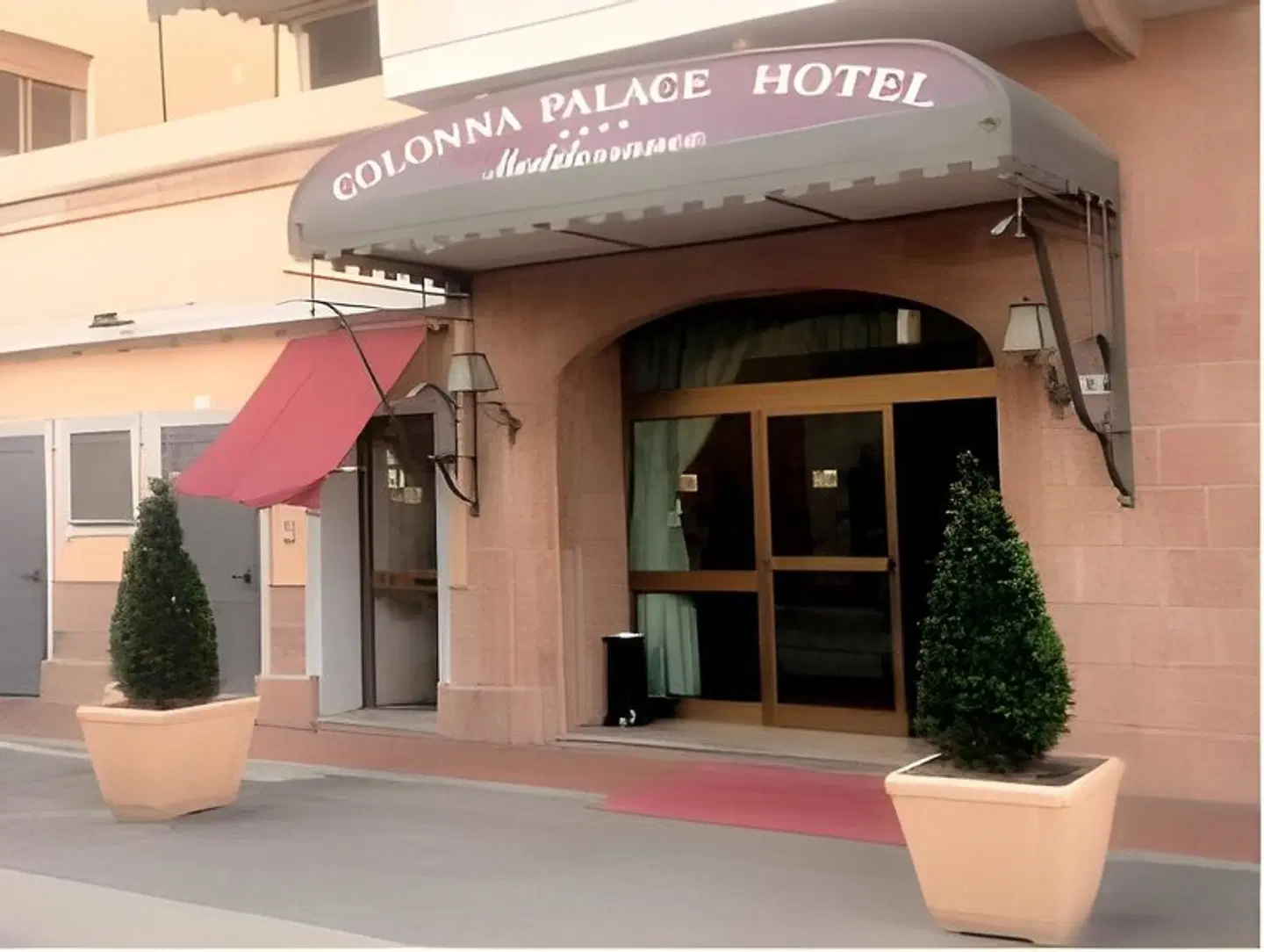 Colonna Palace Hotel Mediterraneo EXTERIOR