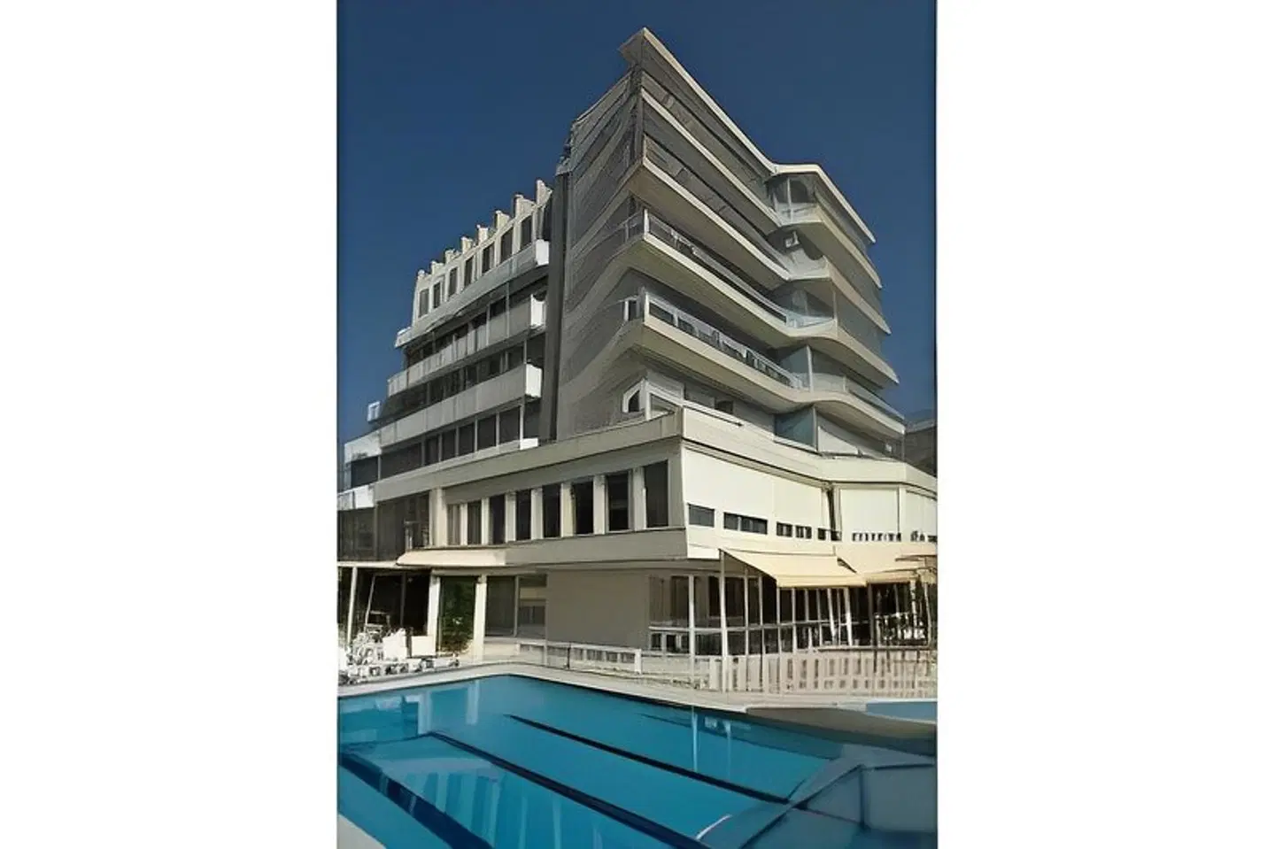 Majestic EXTERIOR