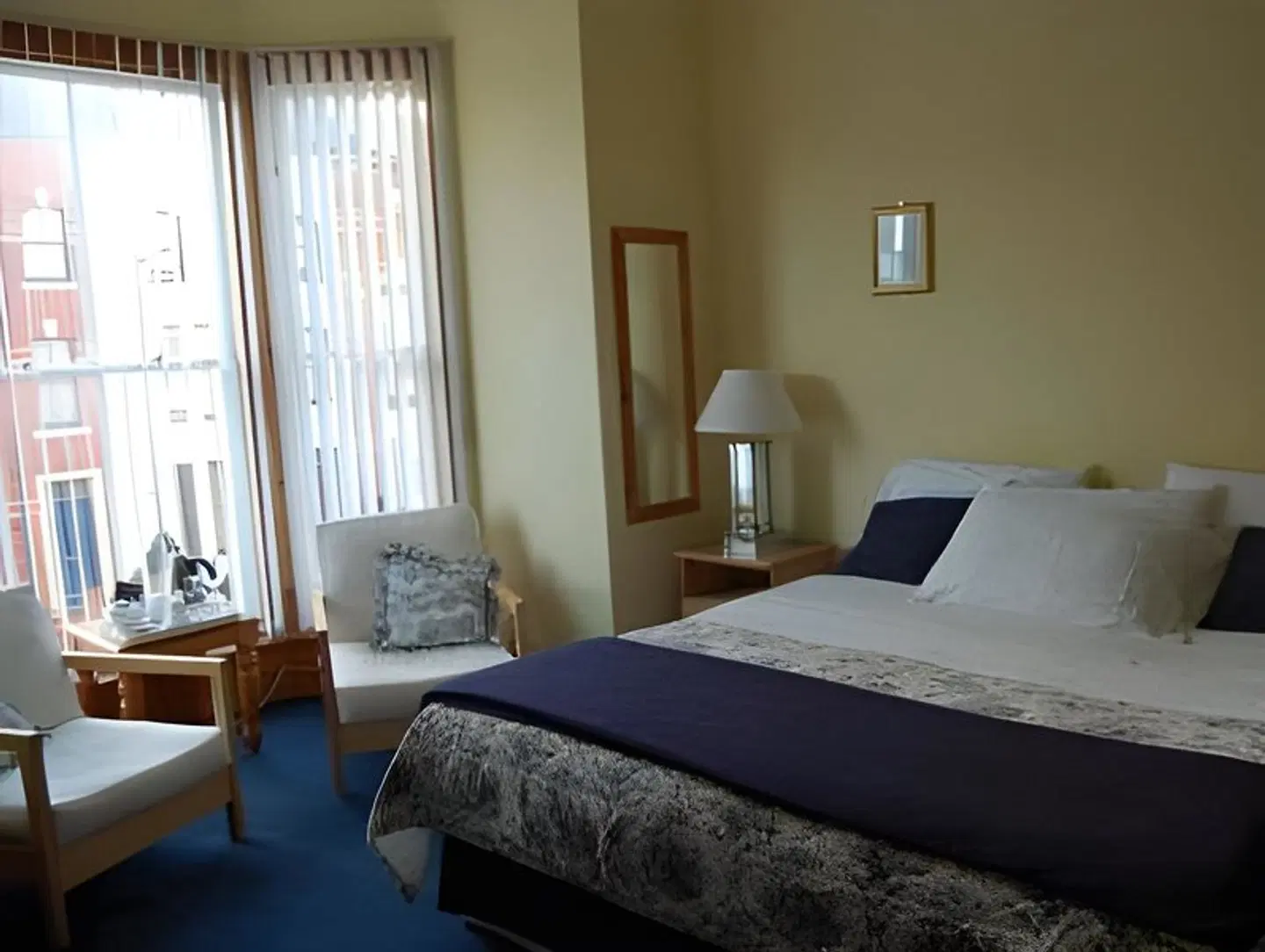 Pinewood House ROOM_EXAMPLE