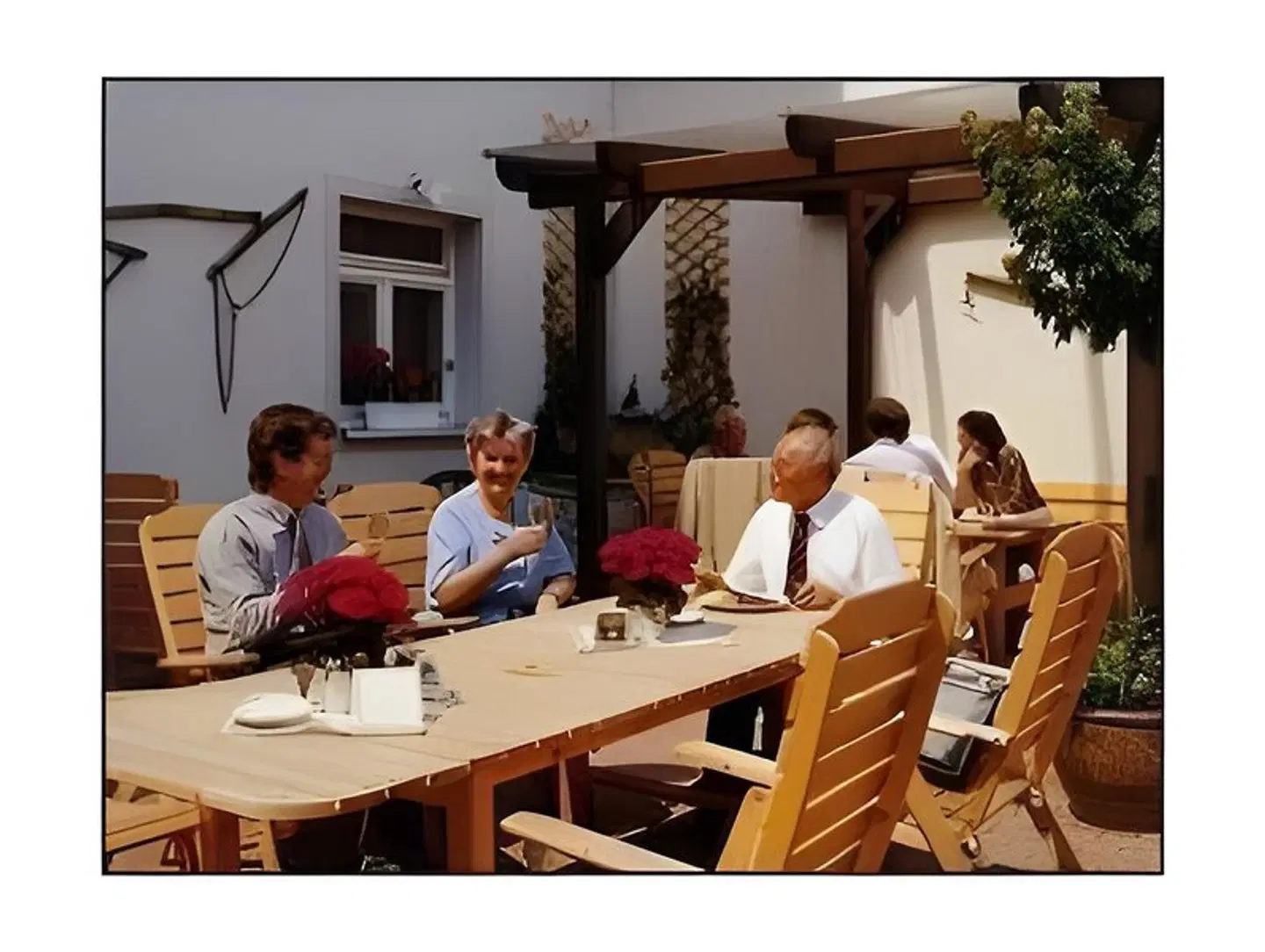 Gasthof zur Schweiz PEOPLE