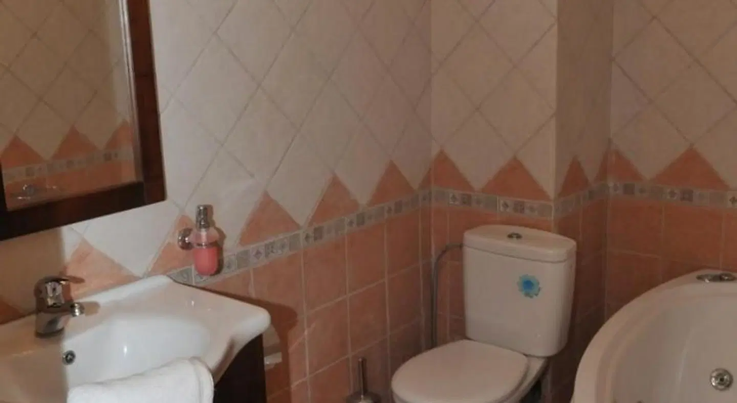 Finiki Plaza Badezimmer