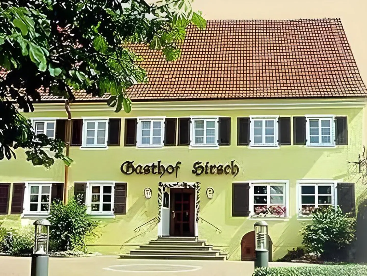 Hirsch EXTERIOR