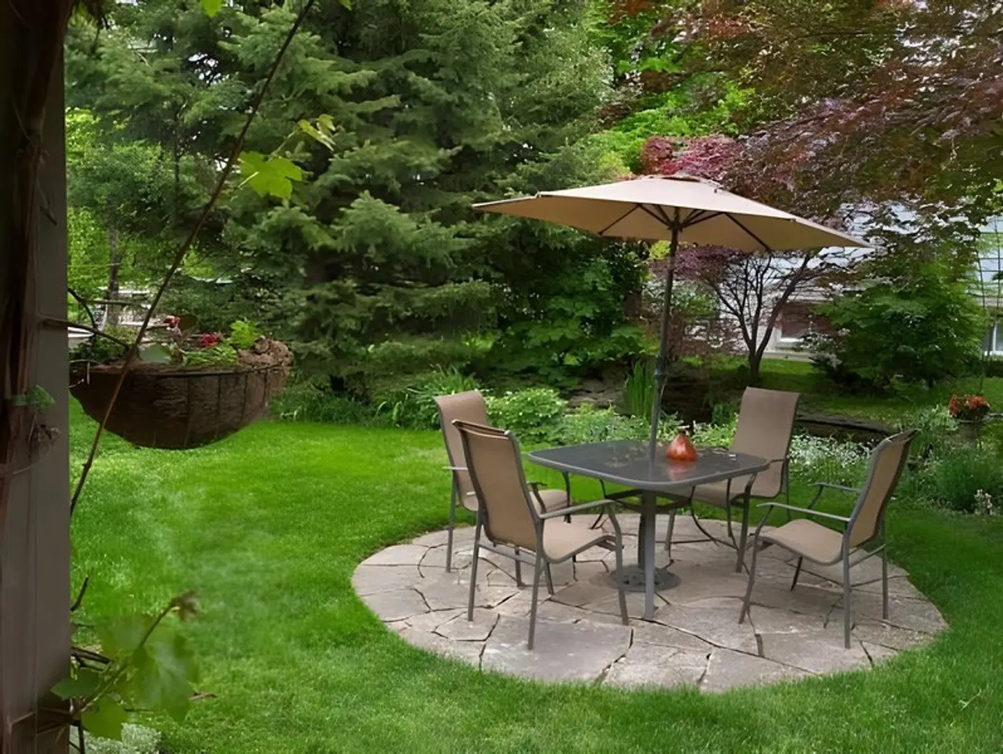 Cedar Gables Bed & Breakfast Garten