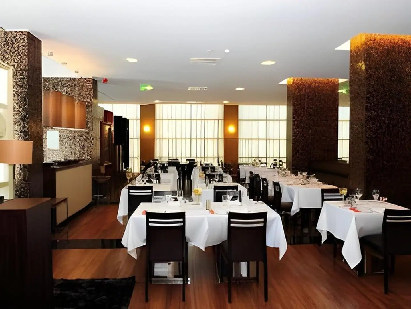 Axis Porto Business & Spa Hotel Restaurant