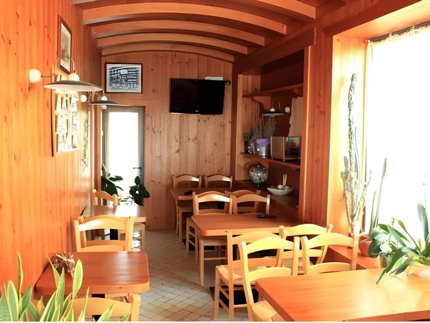Delfino Restaurant