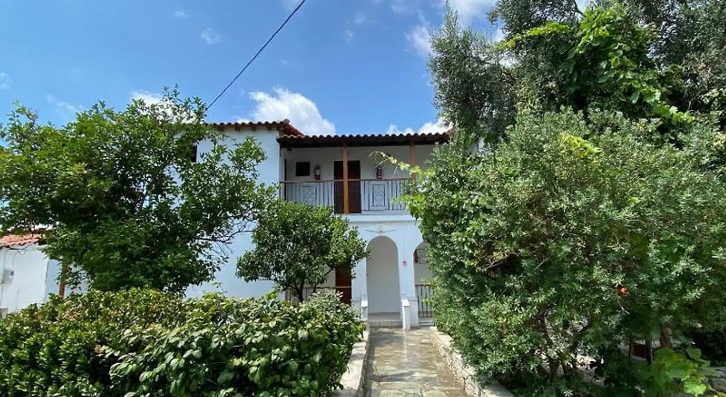 Valmas Village EXTERIOR