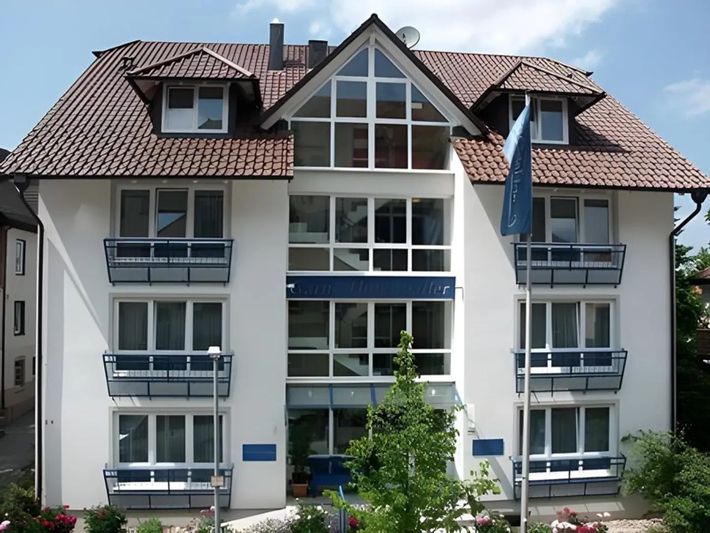 Sailer EXTERIOR