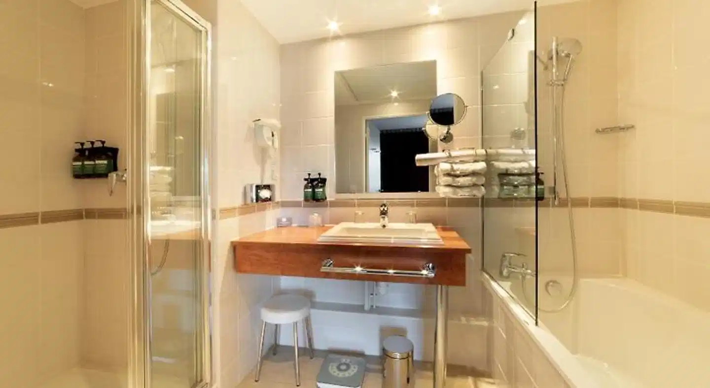 Crowne Plaza Lyon - Cité Internationale Badezimmer