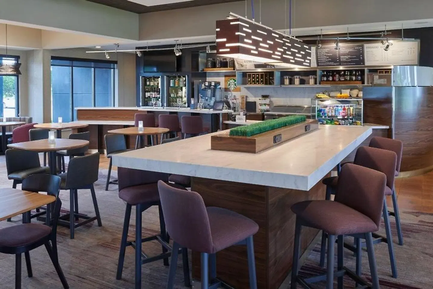 Courtyard by Marriott Detroit Troy Bar