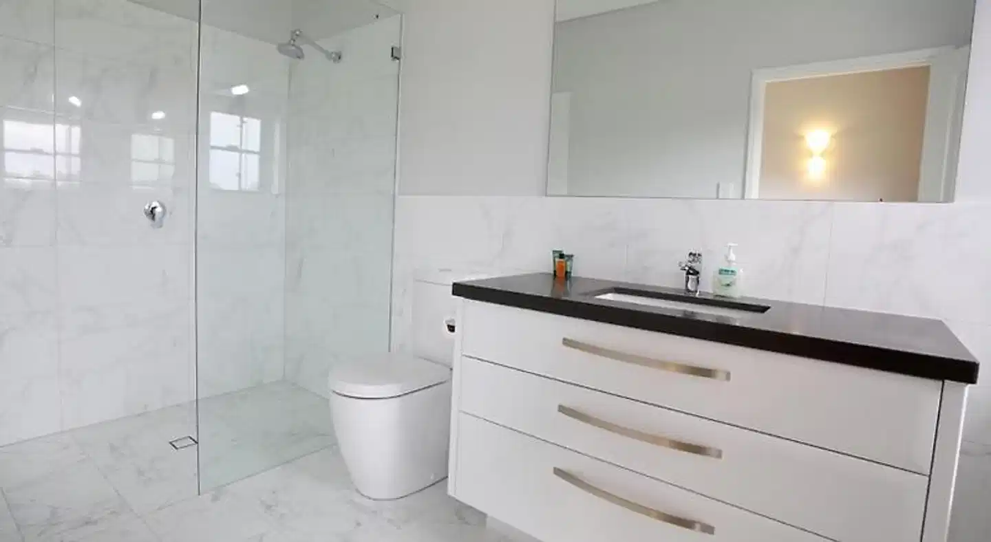 Lot113 Vineyard Accommodation Badezimmer