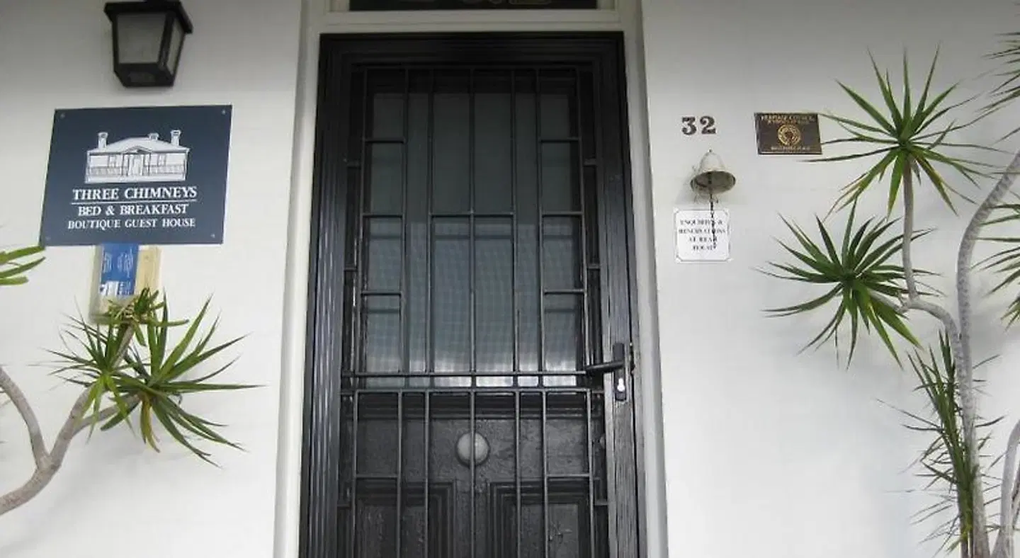 Three Chimneys Bed and Breakfast Boutique Guest House EXTERIOR