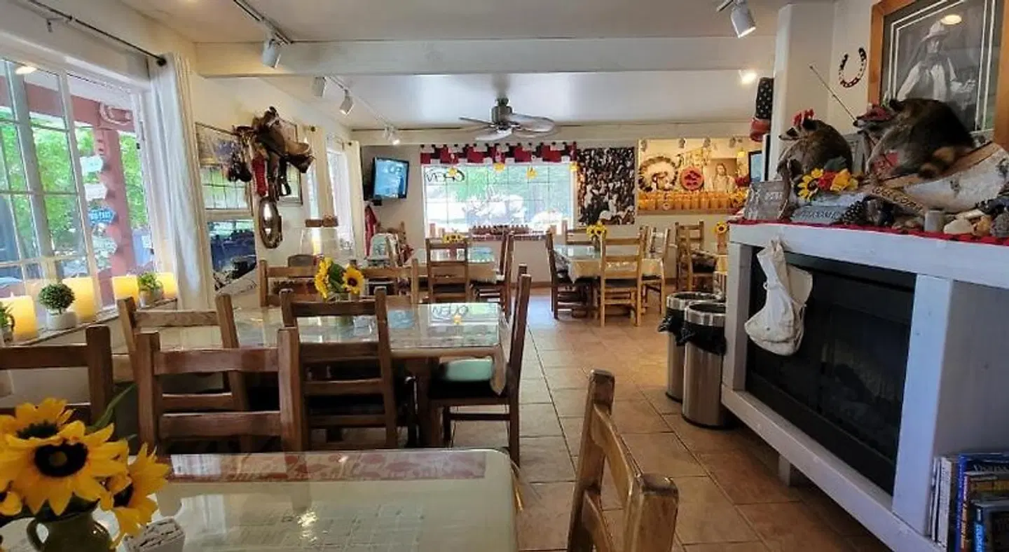 Hot Springs Inn Restaurant