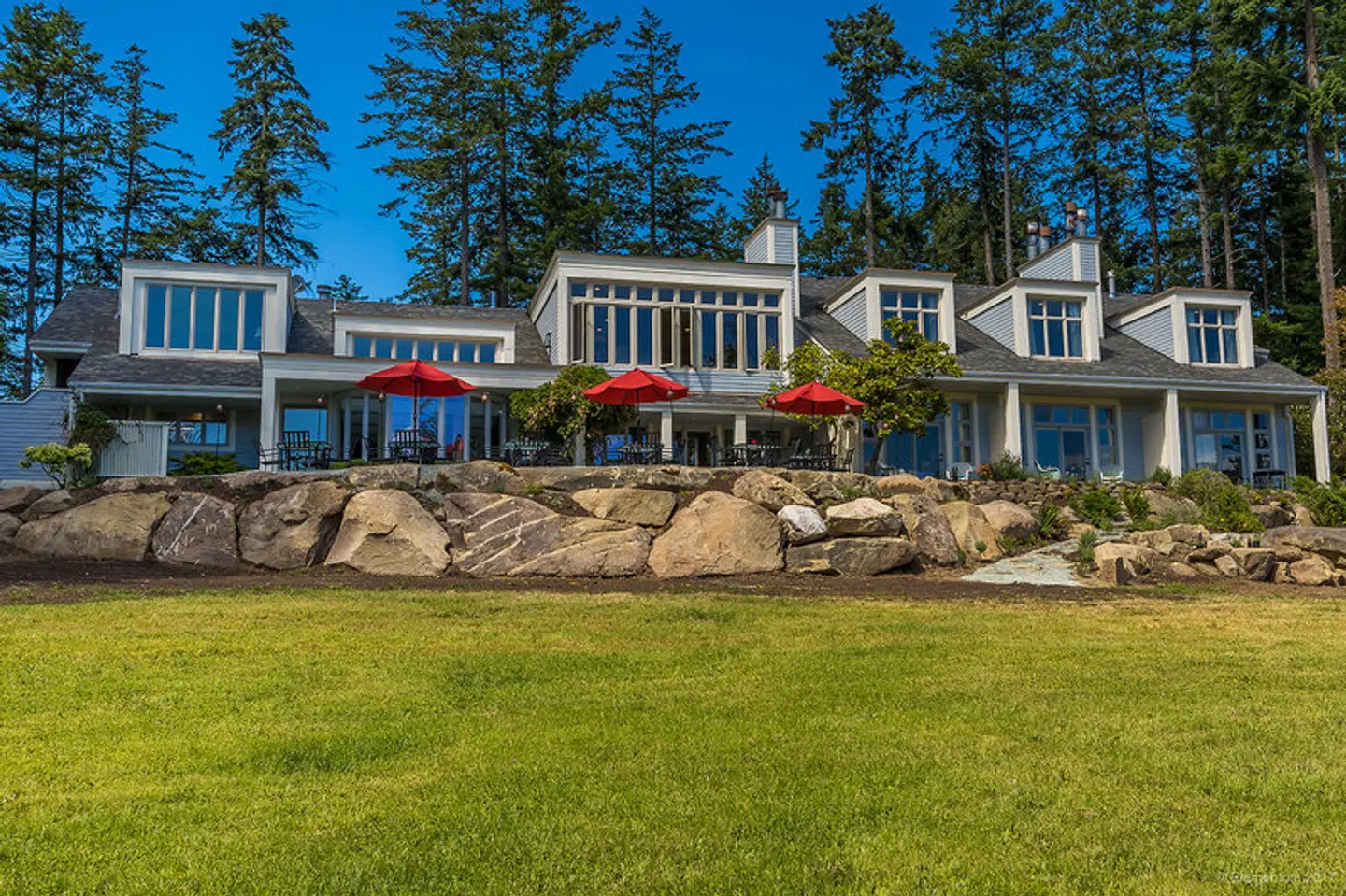Woodstone Manor Inc. EXTERIOR