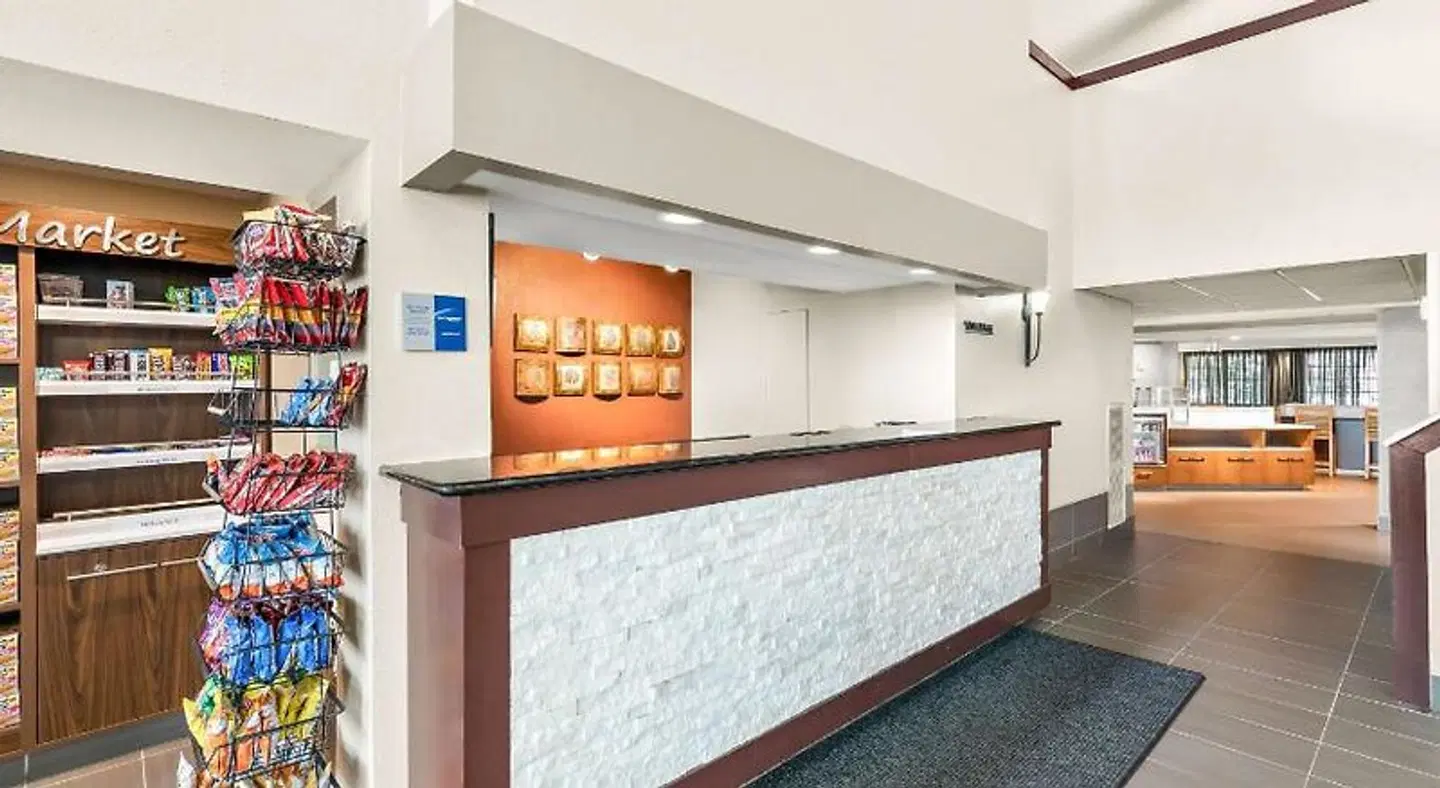 Best Western West Towne Suites LOUNGE_LOBBY