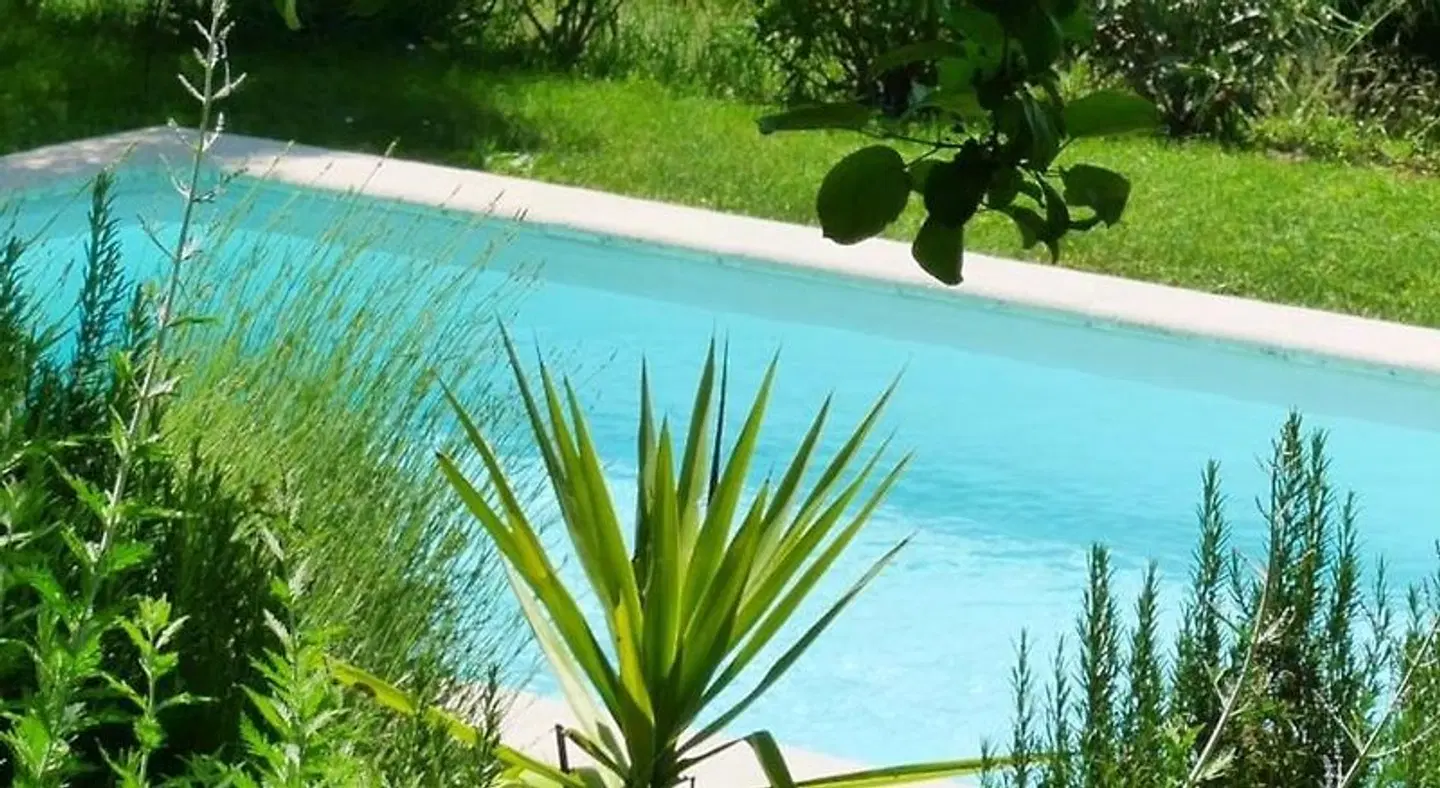 La Bastide OUTDOOR_POOL