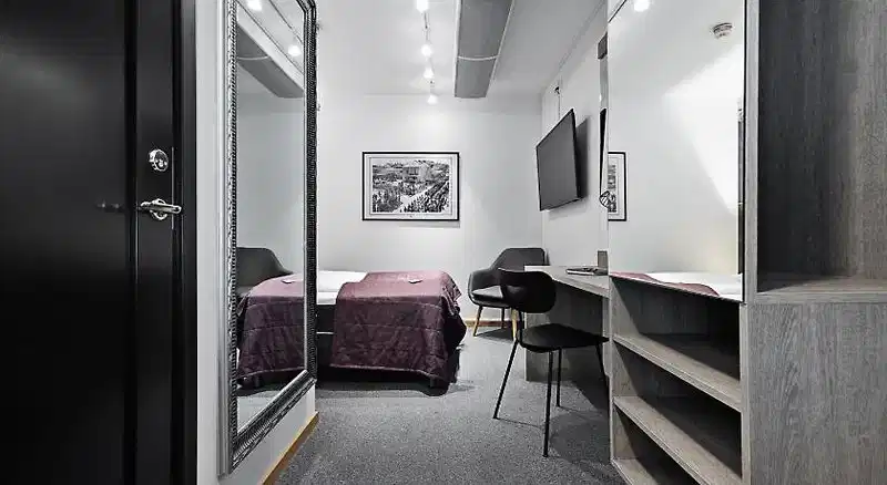 Comfort Hotel Umeå City — ChIJMwbPXVNAeUYRD9qCNYa3TQs,ChIJvXjJ-DpEfEYRkTy3OqS6Luk