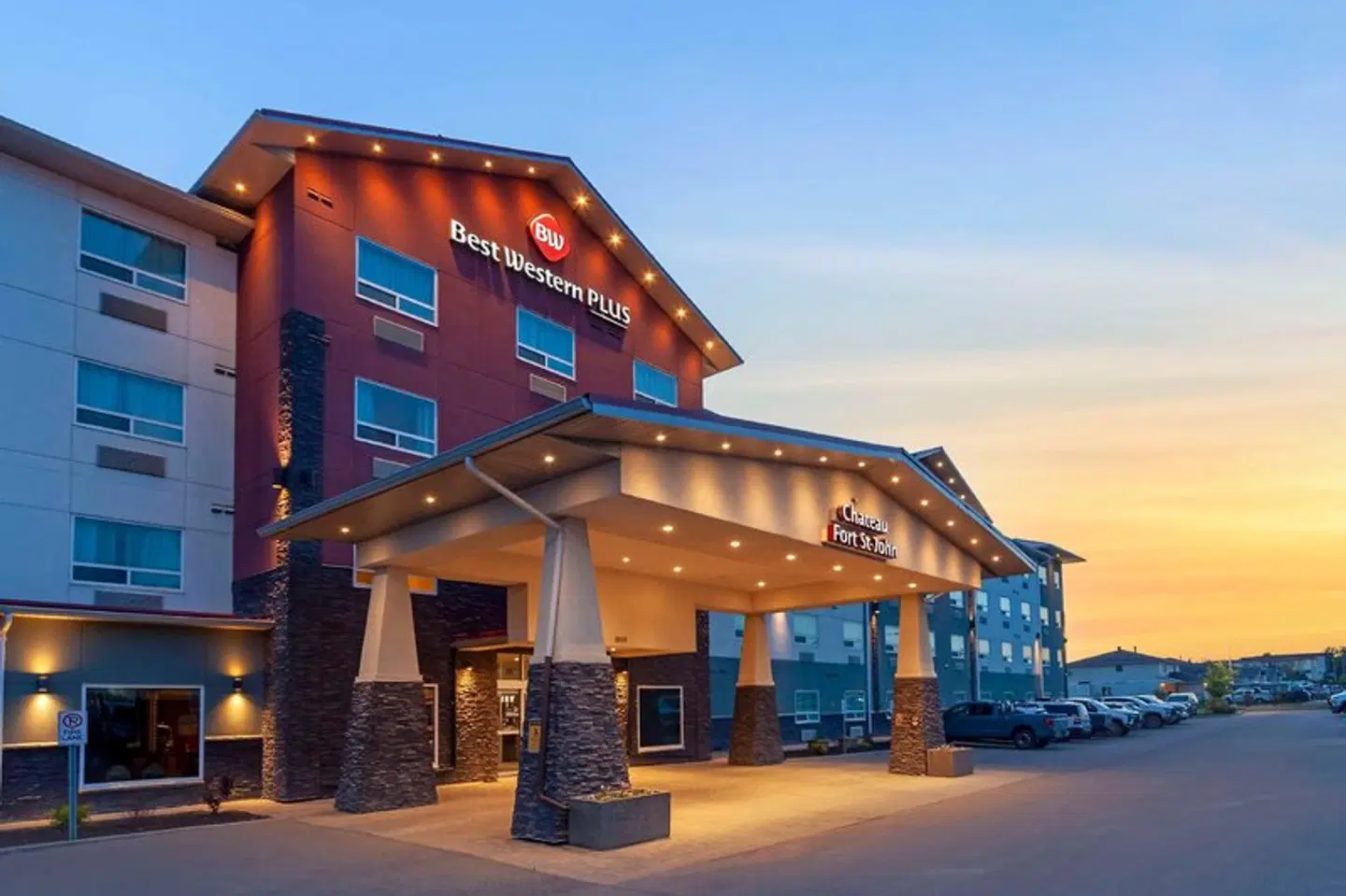 Best Western Plus Chateau Fort St. John EXTERIOR