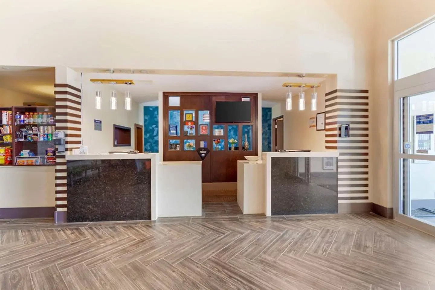 Best Western Plus Chateau Fort St. John LOUNGE_LOBBY
