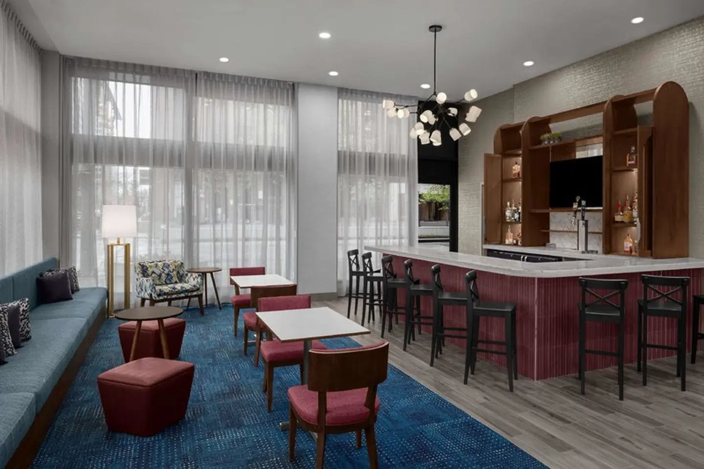 Hampton Inn Cleveland-Downtown Bar