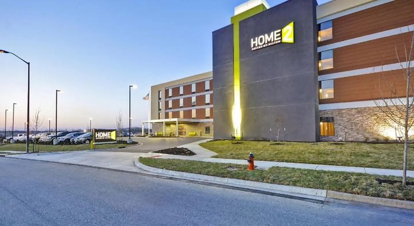 Home2 Suites by Hilton KCI Airport EXTERIOR
