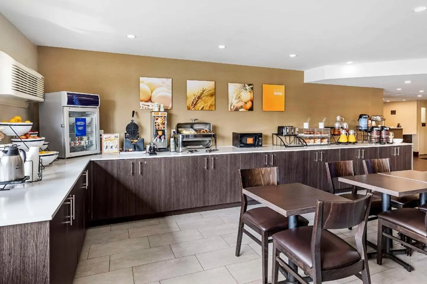 Comfort Inn Windsor Bar