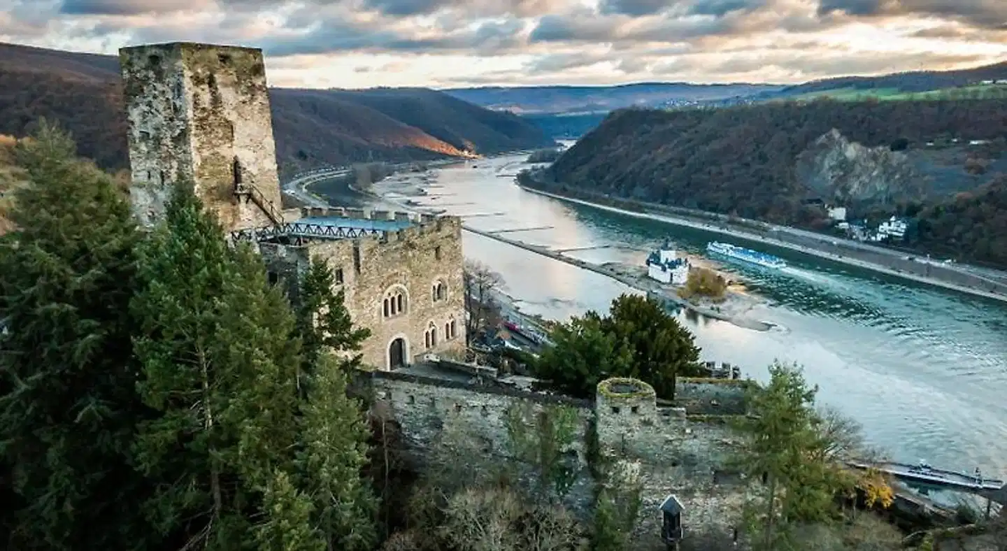 Burg Gutenfels Aussenansicht