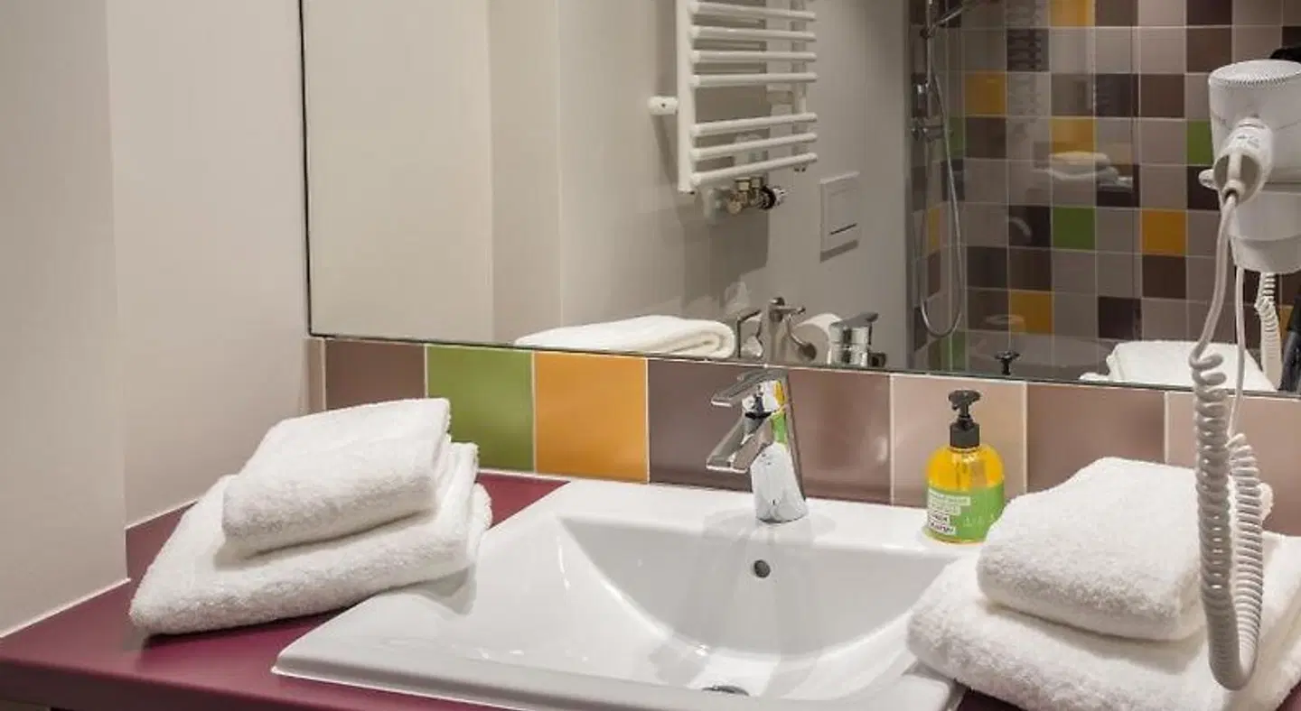 Explorer Hotel Kitzbühel Badezimmer