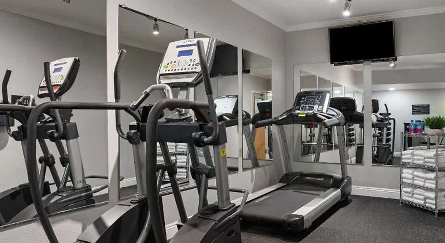 Peacock Suites SPORTS_AND_LEISURE