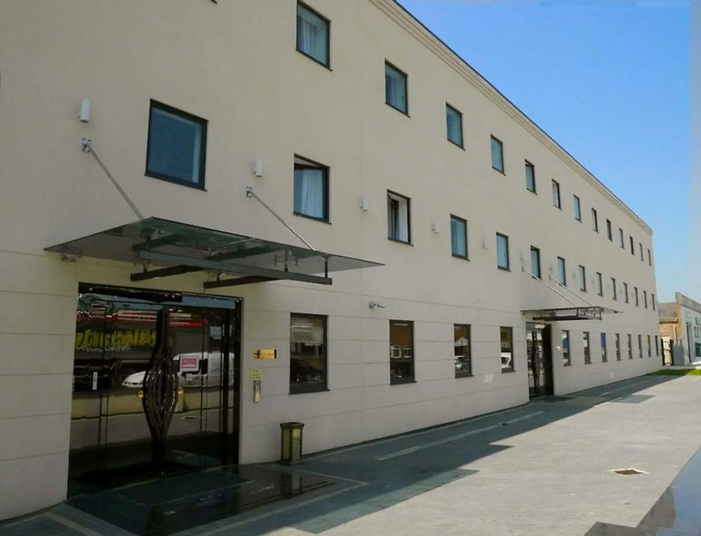 Grand Sapphire Hotel & Banqueting EXTERIOR