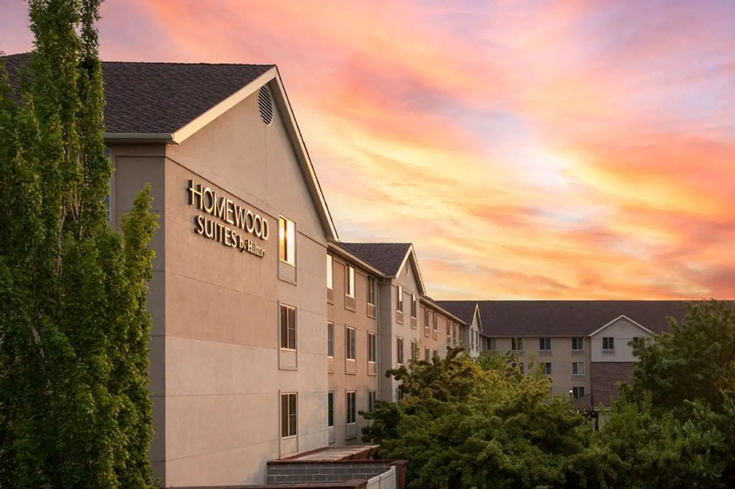 Homewood Suites by Hilton Medford EXTERIOR