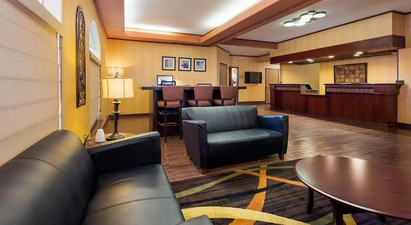 Best Western Plus Meridian LOUNGE_LOBBY