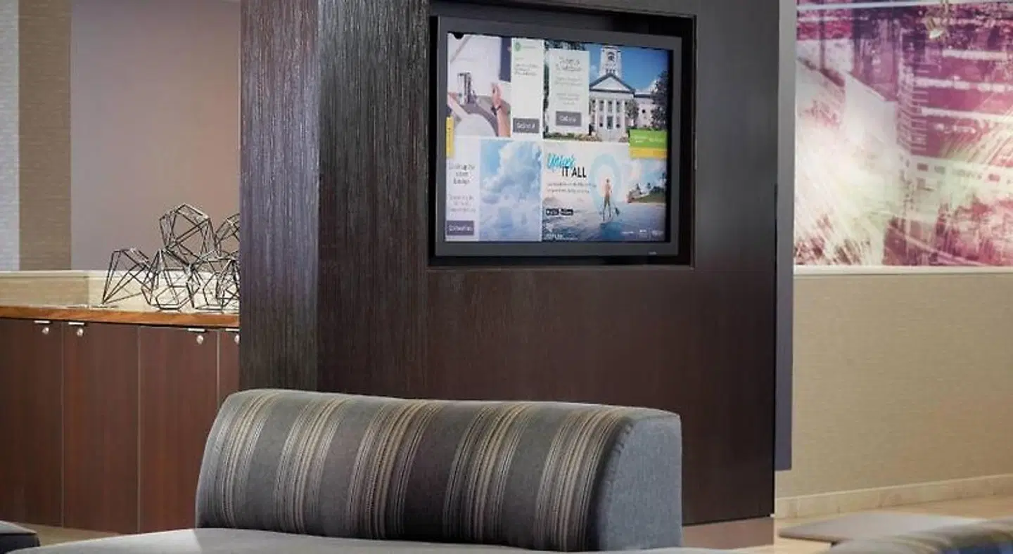 Courtyard by Marriott Tallahassee Downtown/Capitol ROOM_EXAMPLE