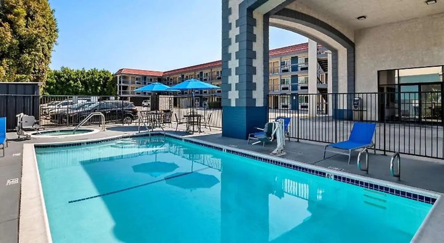 SureStay Hotel by Best Western Buena Park Anaheim OUTDOOR_POOL