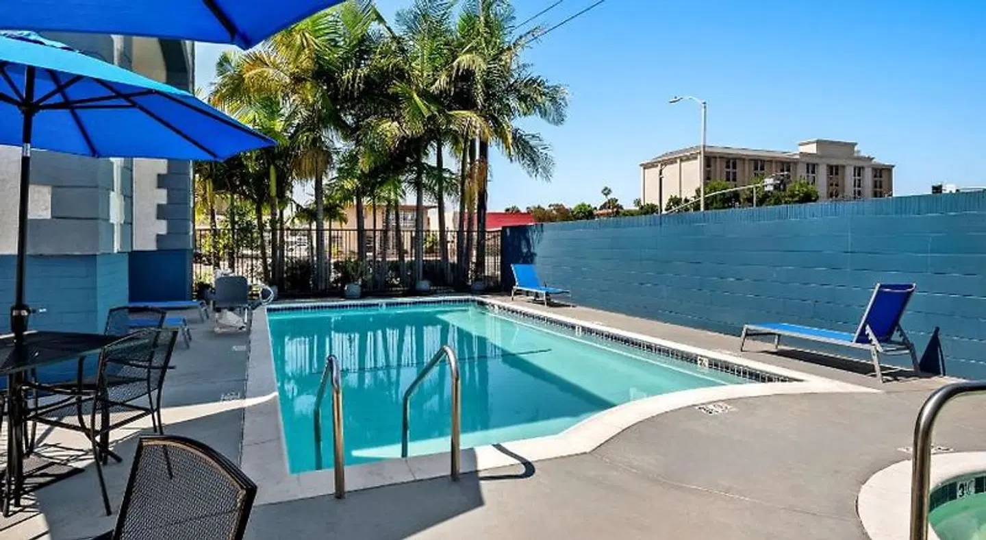 SureStay Hotel by Best Western Buena Park Anaheim OUTDOOR_POOL