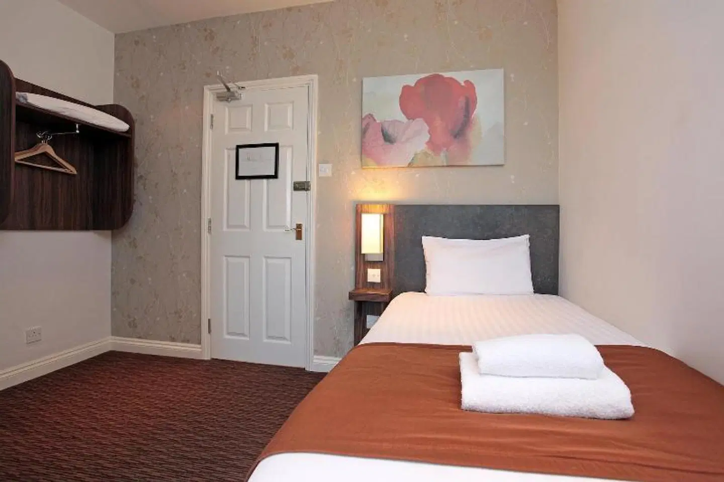 Fox & Goose ROOM_EXAMPLE