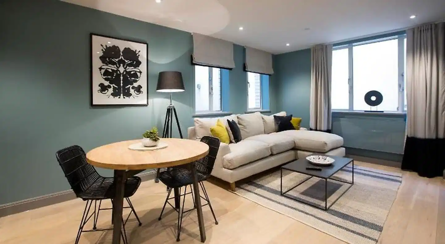 No 8 Waterloo Street Lobby