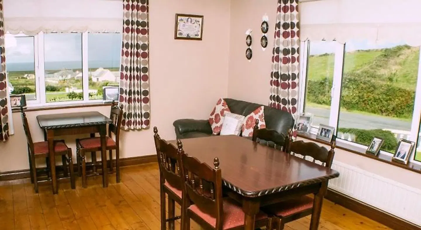 Hilltop B & B Bar