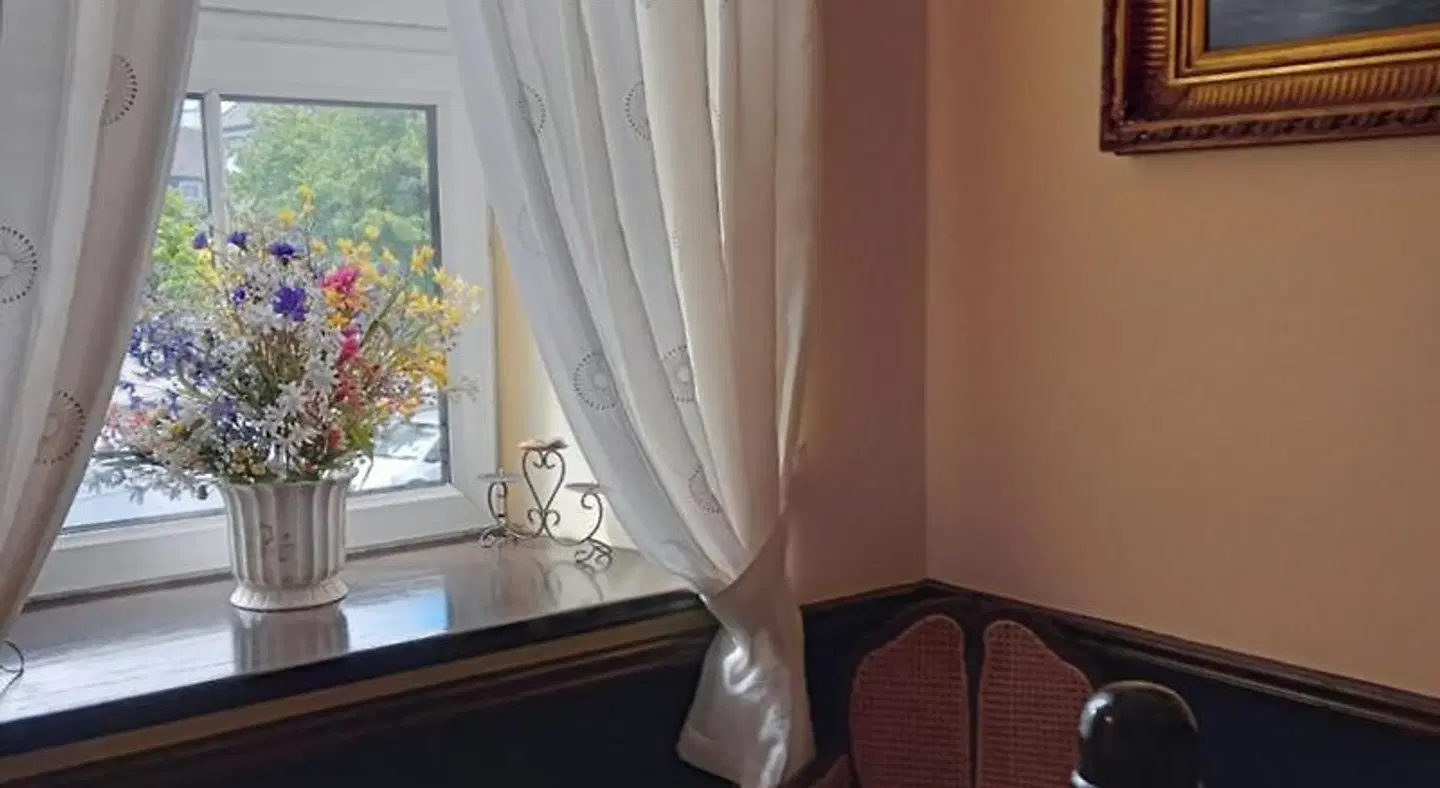 Buggle's Pub and Accommodation ROOM_EXAMPLE