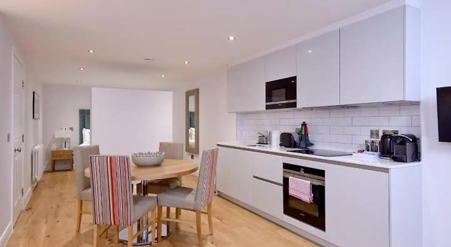 Destiny Scotland New Town Apartments Wohnbeispiel