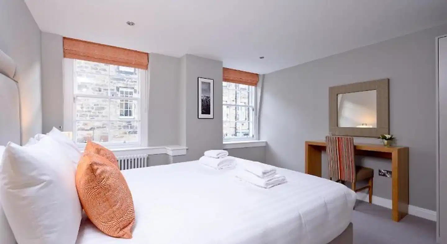 Destiny Scotland New Town Apartments Wohnbeispiel