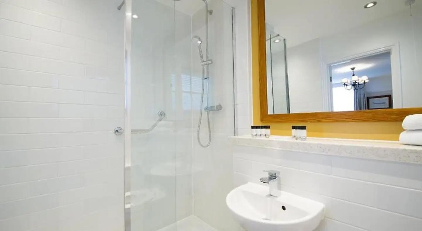 Innkeeper's Lodge St Albans, London Colney Badezimmer